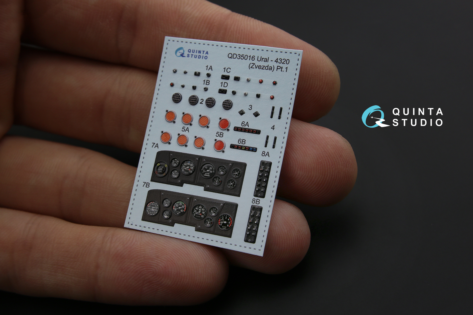 QD35016 3D Декаль интерьера кабины Урал-4320 (для модели Звезда)