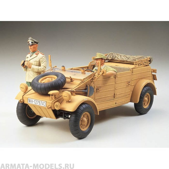 36202  немецкий Kubelwagen Type 82 - Africa Corps, с фигурой водителя и фельдмаршала Роммеля. Очень давно не выпускалась. Tamiya