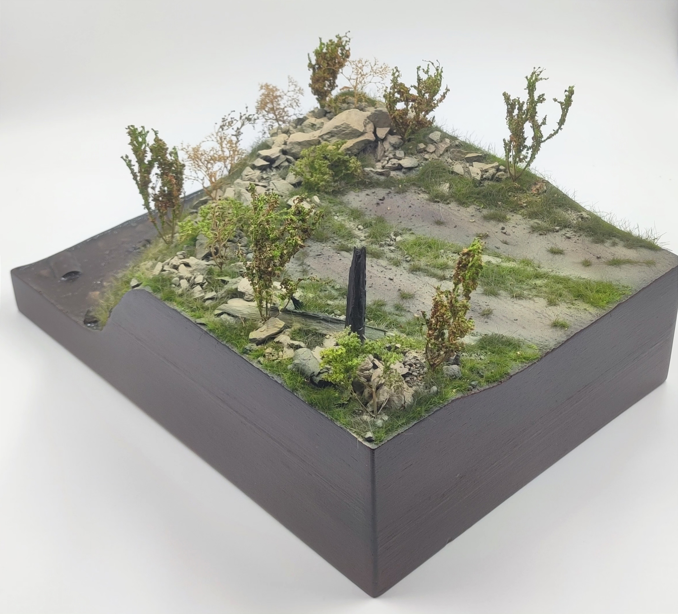 HE-35185 Подставка Обзор на Холме (Деревья и кустарники в комплекте, без посадки на место)